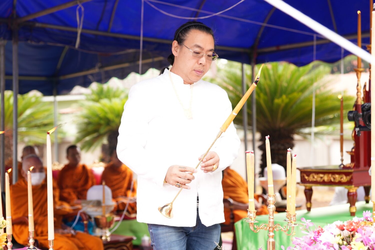 “หงส์ไทย” ประดิษฐานพระพุทธรูปปางลีลาณ บจก.หงส์ไทย สาขาเชียงใหม่ เสริมสิริมงคลสู่ธุรกิจสมุนไพรไทย